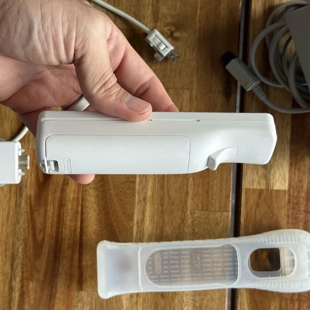 Nintendo Wii RVL-001 2006 White‎ Console Bundle W/ Zumba Fitness WORKING TESTED